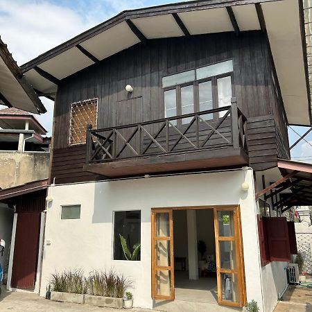 Cozy Villa In Chiangmai Old Town Chiang Mai Exterior photo